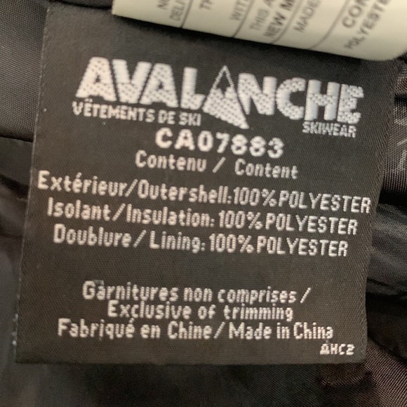 Avalanche women’s dark grey mid length winter coat. Size medium - Picture 4 of 4
